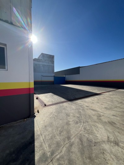 un local spacieux de 1200 m² à louer situé à bougdour Tanger