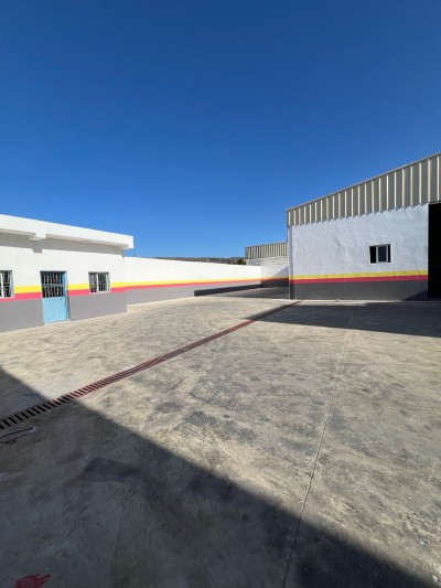 un local spacieux de 1200 m² à louer situé à bougdour Tanger