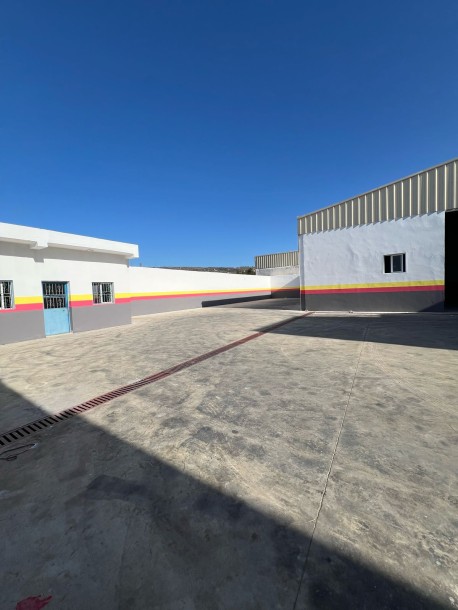 un local spacieux de 1200 m² à louer situé à bougdour Tanger-8
