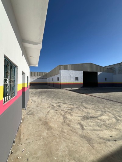 un local spacieux de 1200 m² à louer situé à bougdour Tanger
